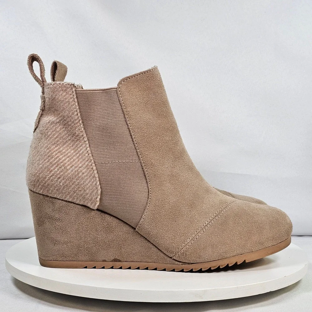 TOMS Kelsey Tan Suede Herringbone Wedge Ankle Booties 10018614 Womens 8.5